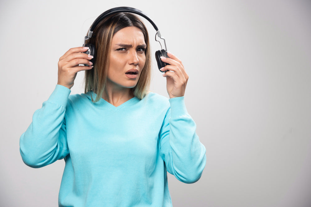 Noise Cancelling vs Noise Isolating Headphones